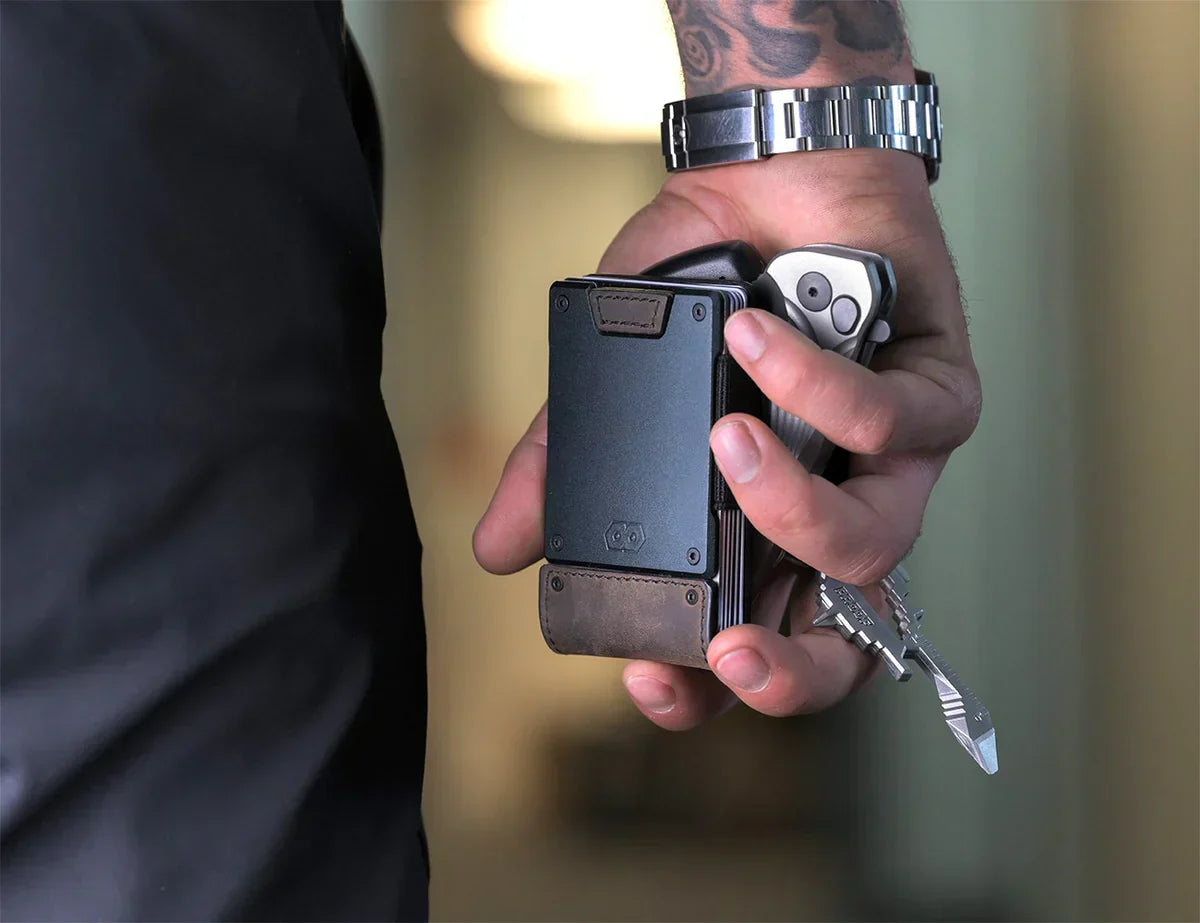 rfid-protected minimalist wallet