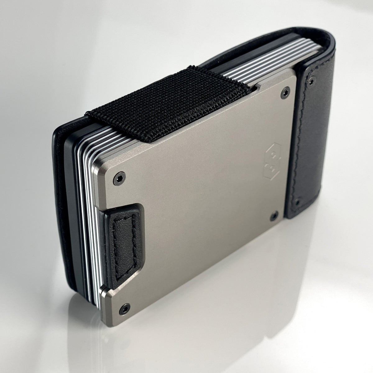 Wallet Carry Zoom