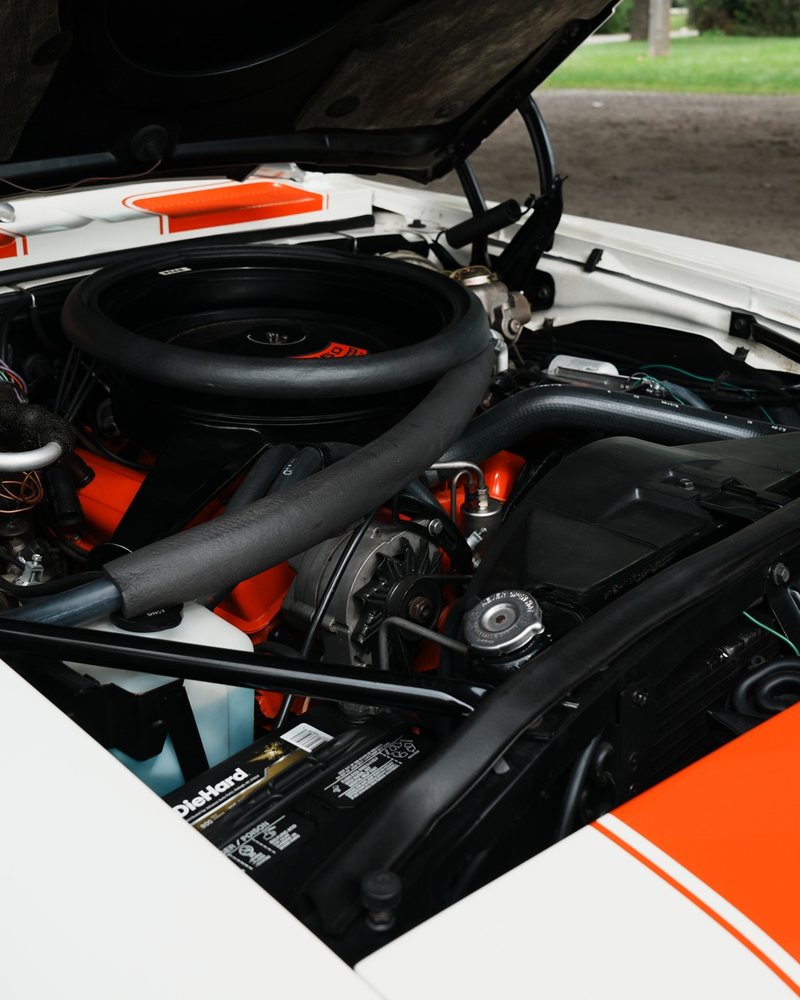 350 cubic inch V8 under the hood